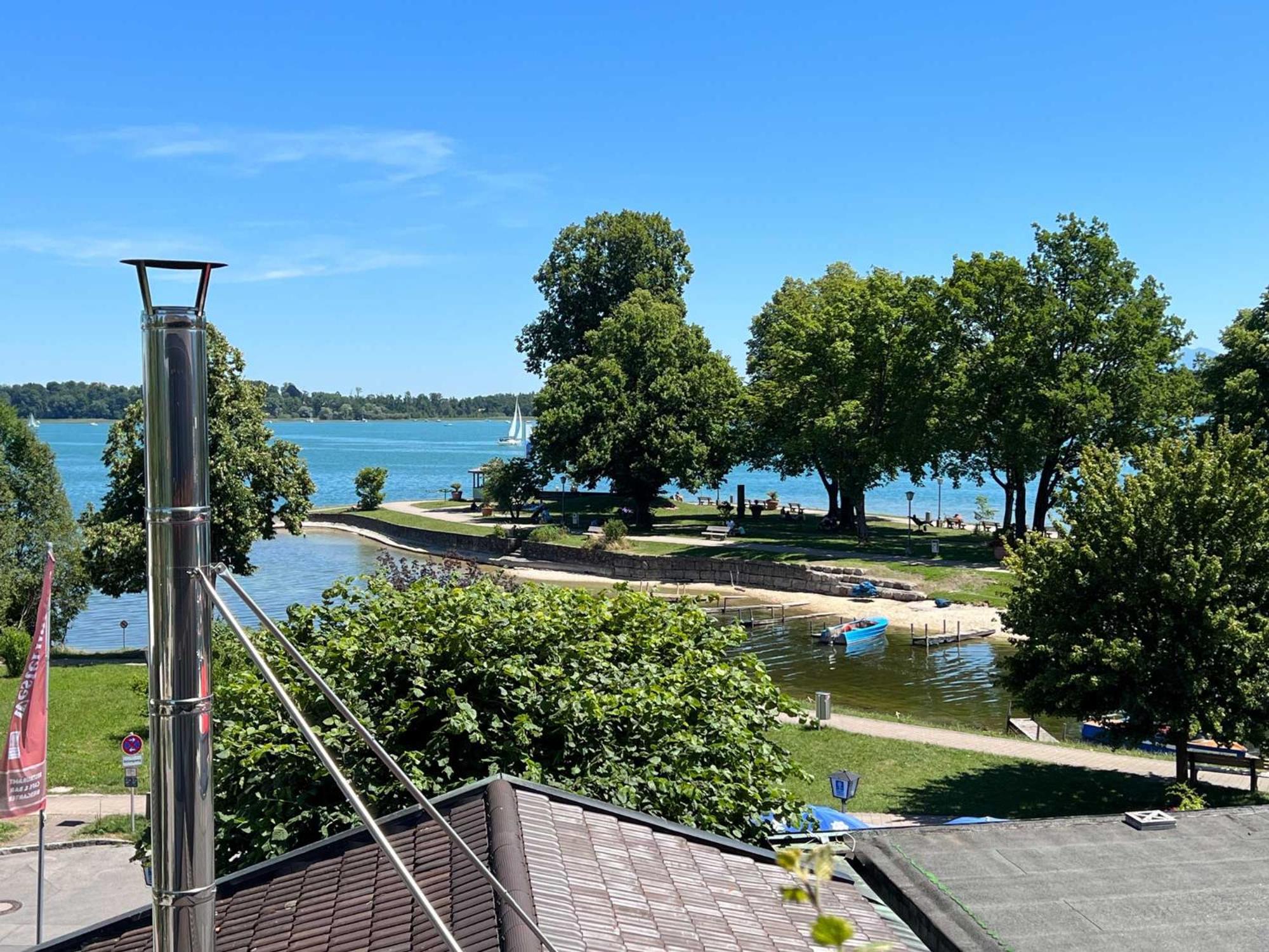 ホテル　Schlossblick Chiemsee プリーン・アム・キームゼー エクステリア 写真