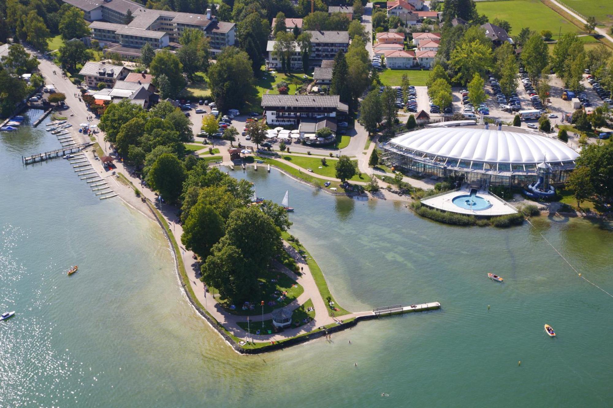 ホテル　Schlossblick Chiemsee プリーン・アム・キームゼー エクステリア 写真